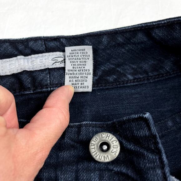 Chico's .5 Platinum Denim Charm Jean Bootcut Dark Wash Blue Jeans Womens 6 - Picture 8 of 12